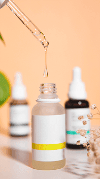 Skincare Ingredients Over 40: 5 Actives Dermatologists Recommend